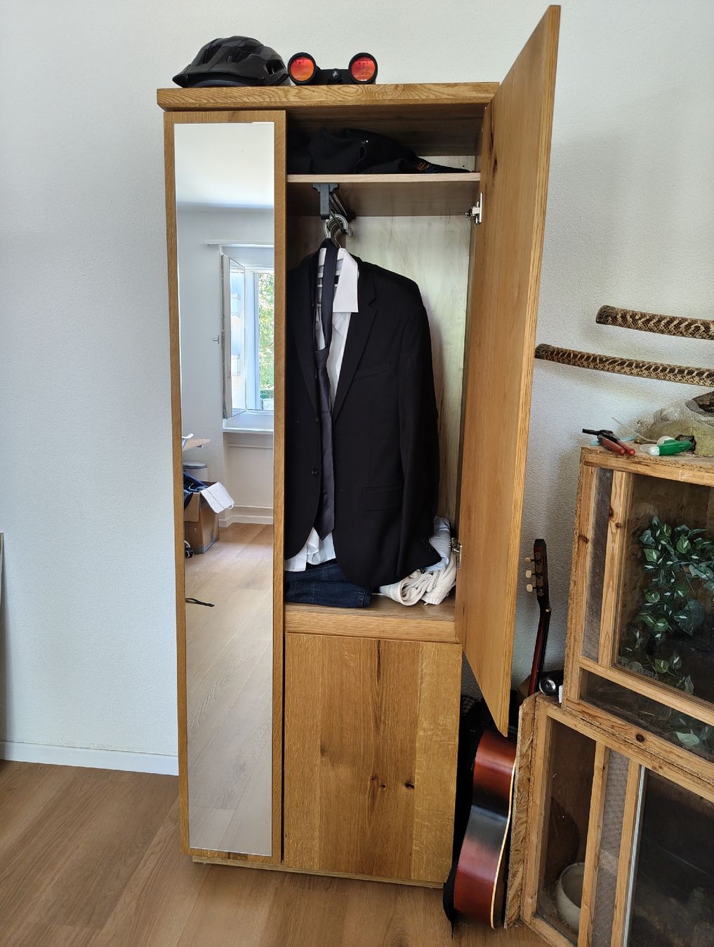 Armadi: Massiver Holzschrank mit Spiegel aus Eiche – Nuovo (secondo la descrizione) da Kreuzlingen venduto da fix_wx75 2