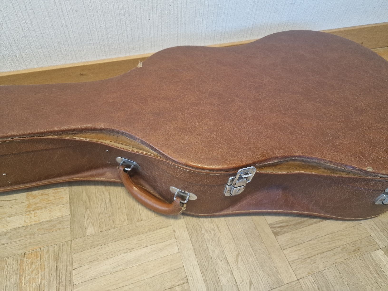 Aria Strumenti musicali: Guitare classique ARIA modèle A-560 avec étui – Usato da La Chaux-de-Fonds venduto da Ric_m628 5