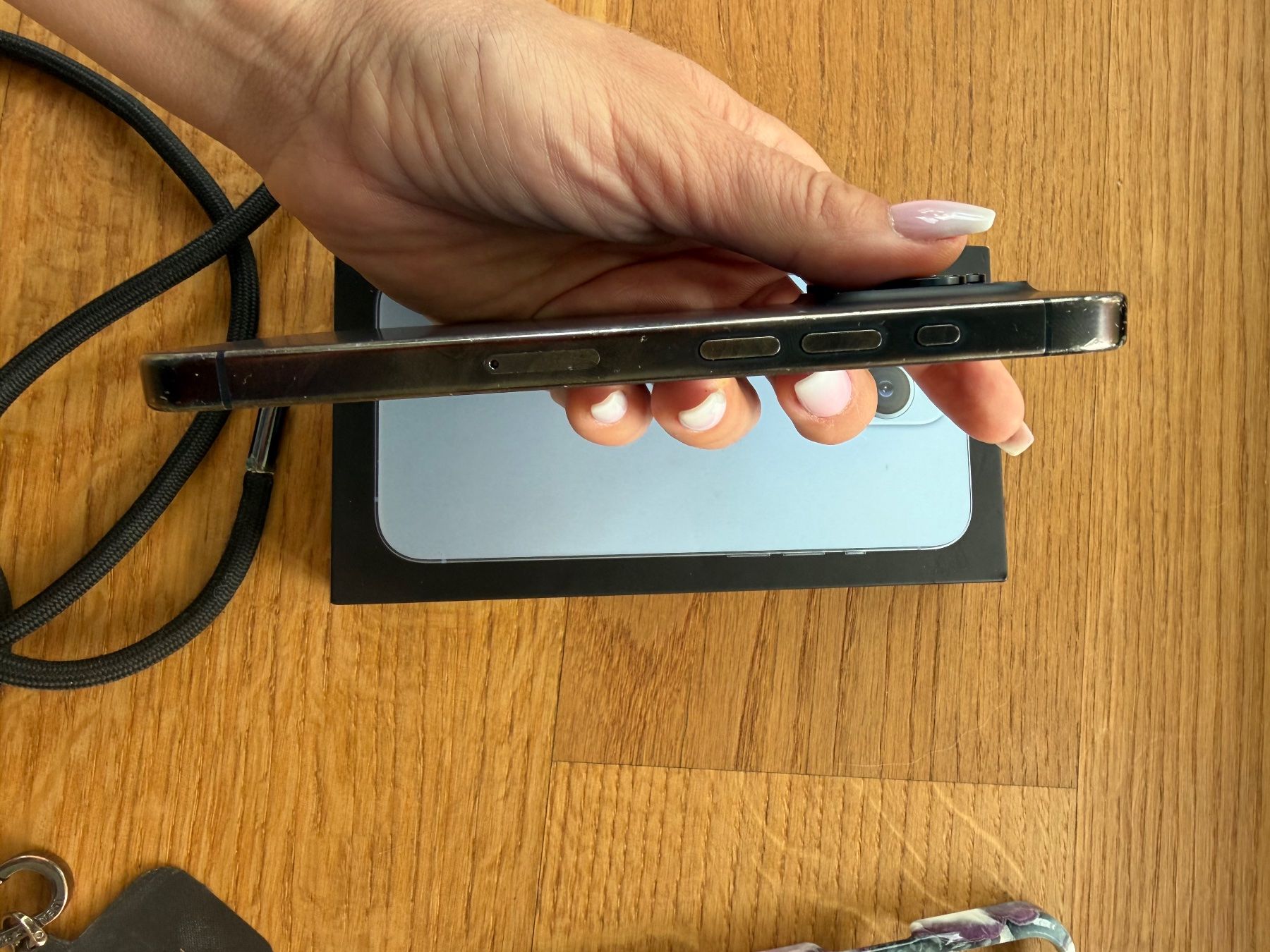 Apple Telefoni cellulari / Smartphones: iPhone 15 Pro 256gb blue – Usato da Zürich venduto da Ruxpurple 1