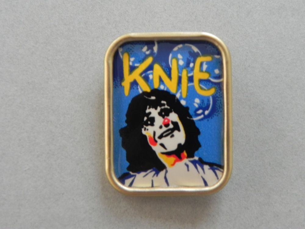 Circus Zirkus Knie Brosche Broche Abzeichen Panter 1962 (Gebraucht) in Siebnen für CHF 33 – mit