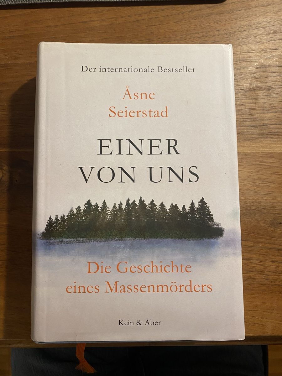 Bücher: Asne Seierstad: Einer von uns – Gebraucht aus Zürich von Max_Duer