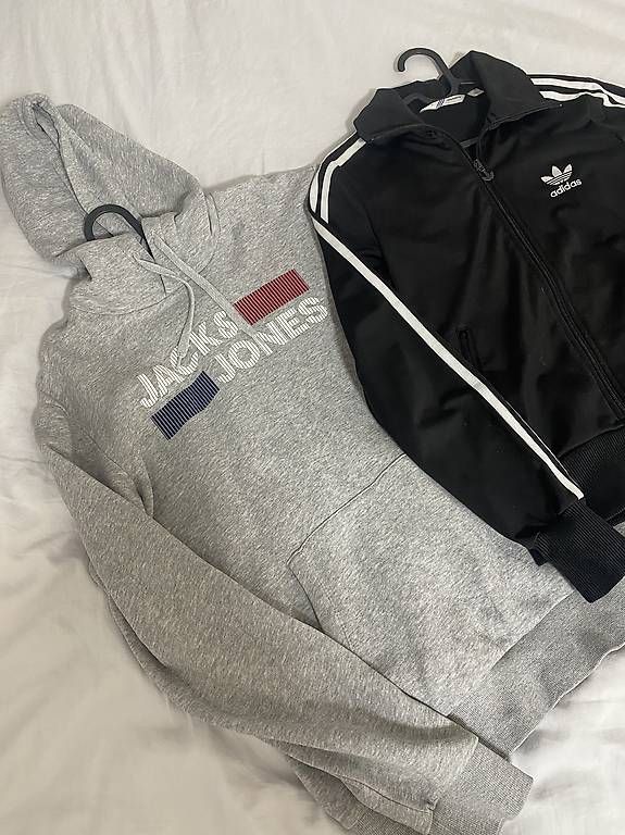 Pulls & Sweat-shirts: Pullover, Trainer Jacke  – D'occasion à Gossau SG par An_mau10