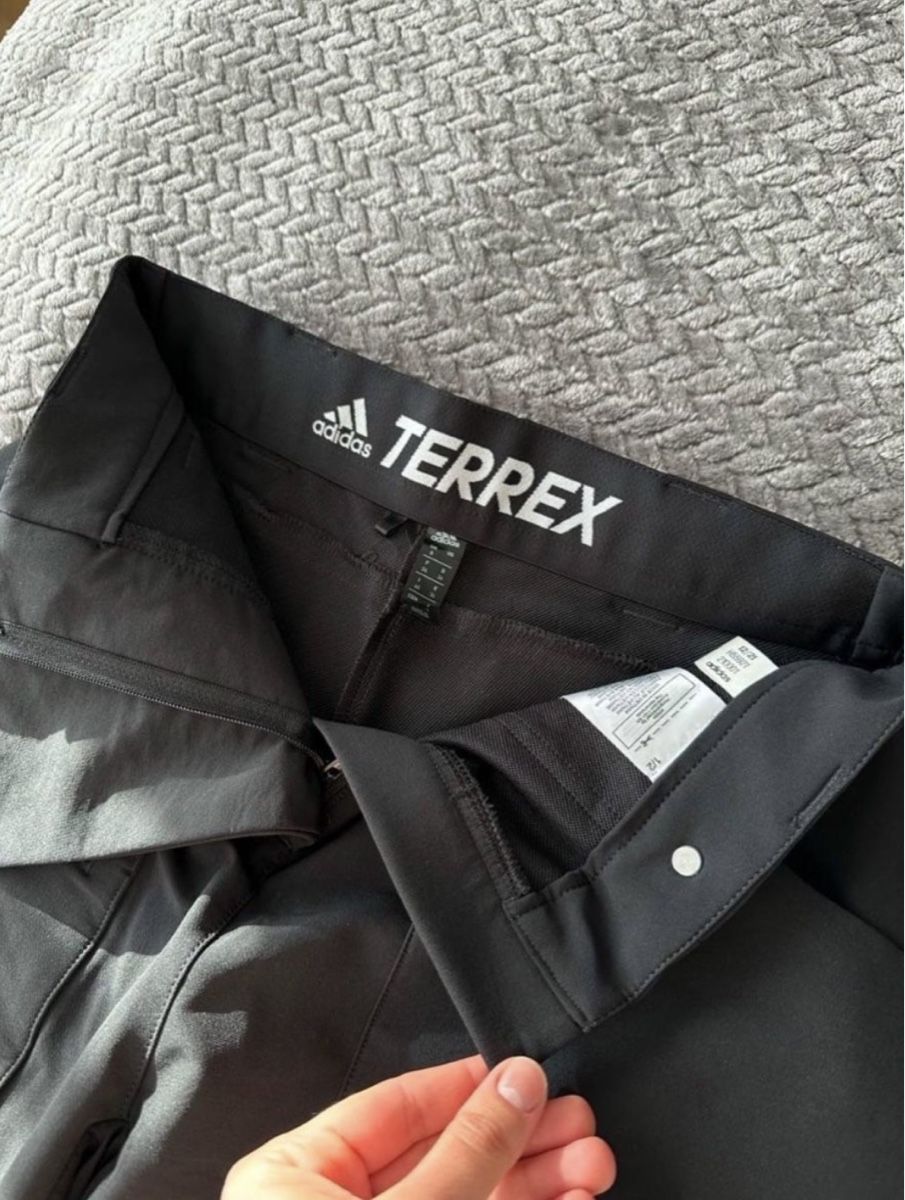 Pantaloni: Walking & Hiking Shorts Adidas – Usato da Bülach venduto da ole_v7tf 2
