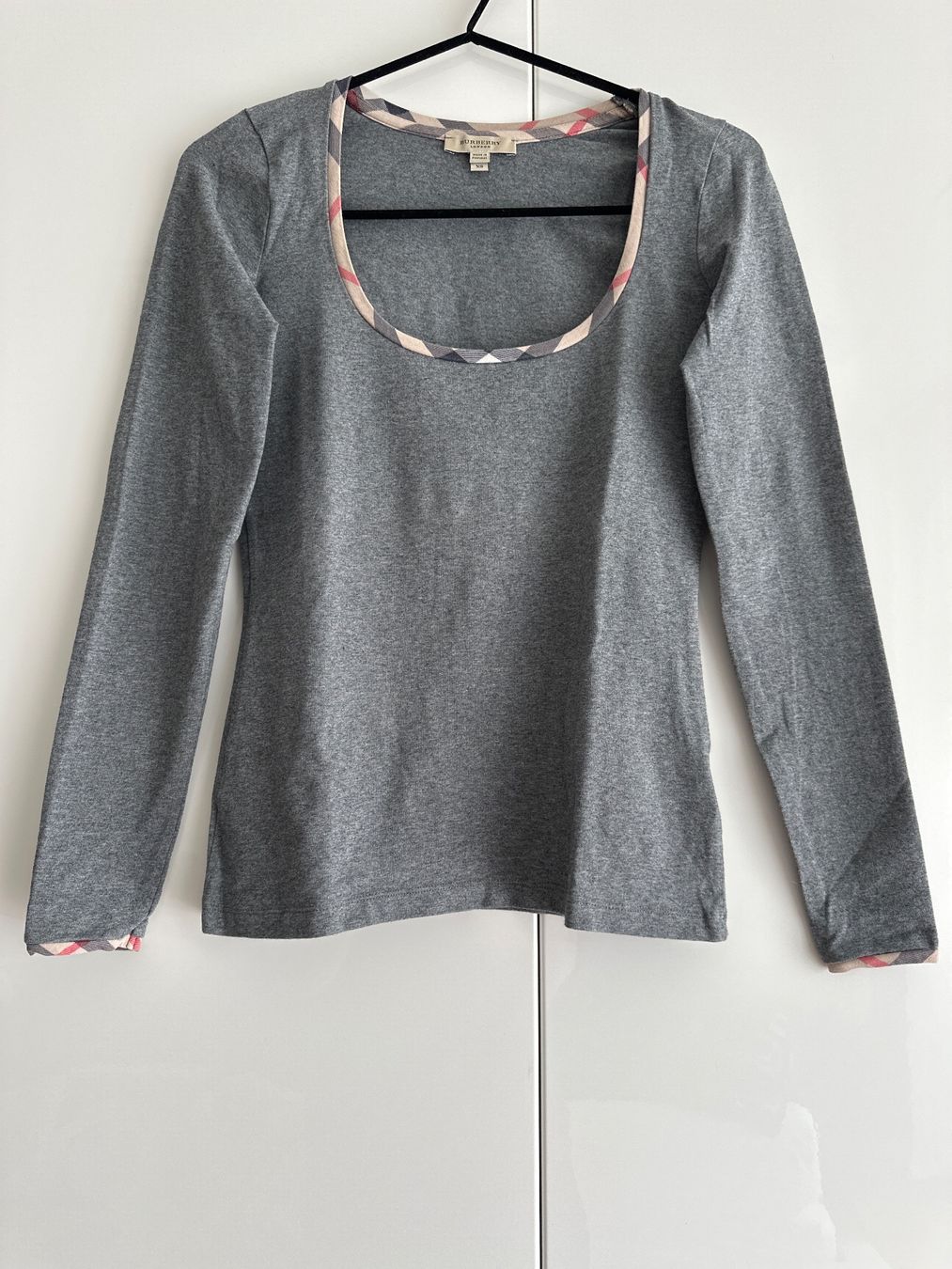 Burberry Pullover & Sweatshirts: TOP😍Original Burberry Pullover Baumwolle gray - NP CHF 290! – Gebraucht aus Kloten von themissjj