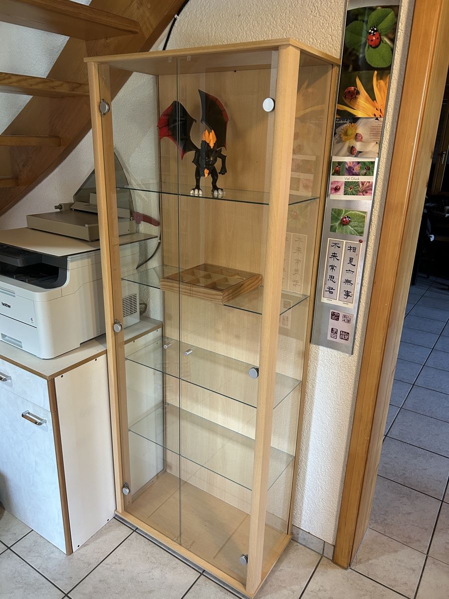 Vitrinen: Glasvitrine – Gebraucht aus Zäziwil von Nmarcello
