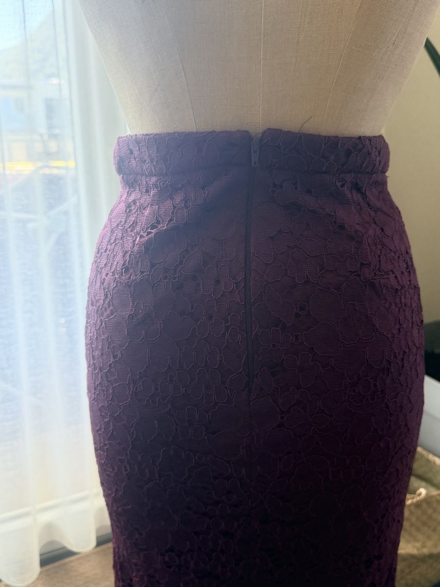 Gonne: Elegant Plum Lace Skirt  – Usato da Bouveret venduto da dou_g8q7 4