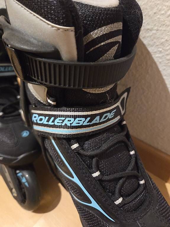 Patins à roul. & inline: Rollerblade / Inlineskates Gr. 40 inkl. Schoner – D'occasion à Rorschach par festiva 2