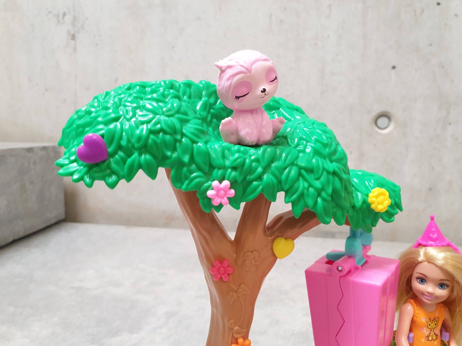 Bambole: Set Barbie, Chelsea et sa pinata – Usato da Fribourg venduto da fripons 2