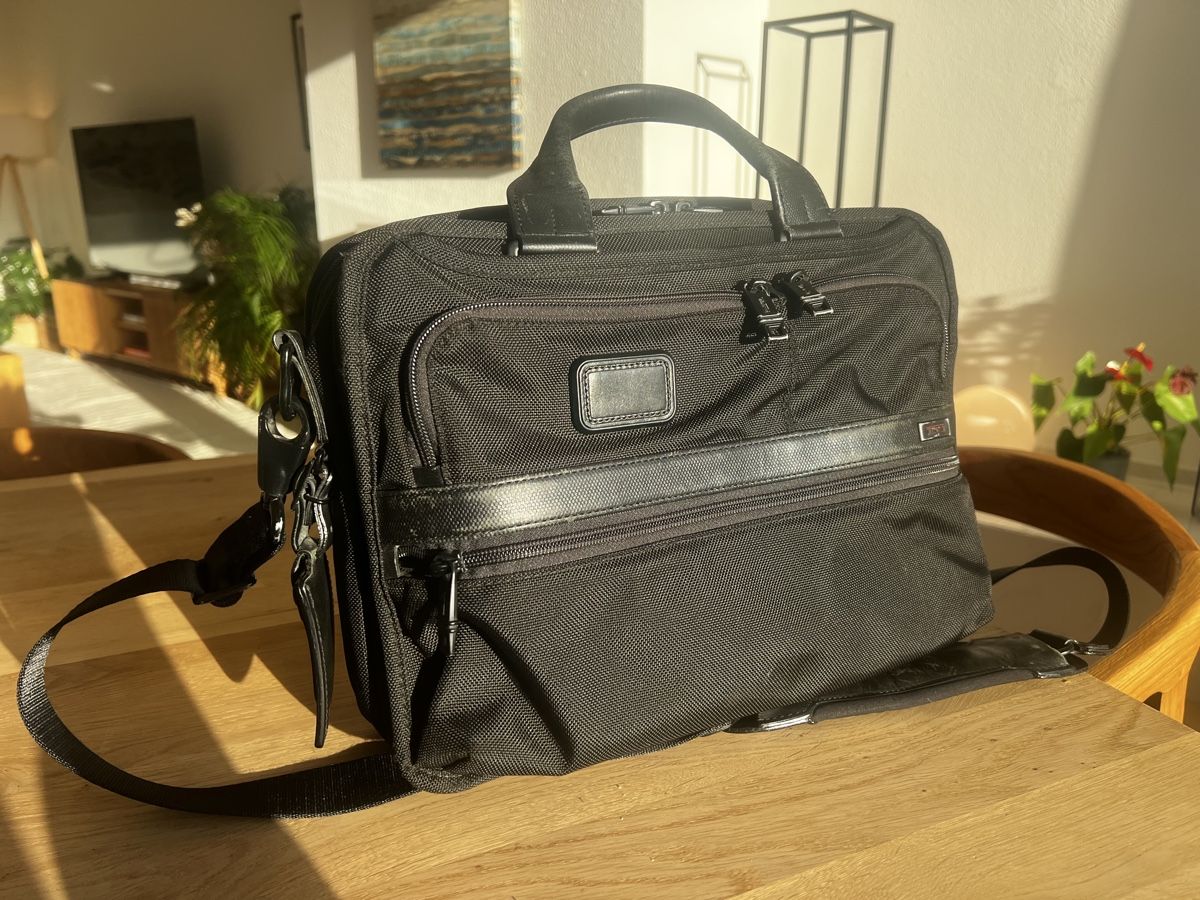 Tumi Valises & Sacs: Tumi Alpha III Laptop Briefcase – D'occasion à Herrliberg par derekvb