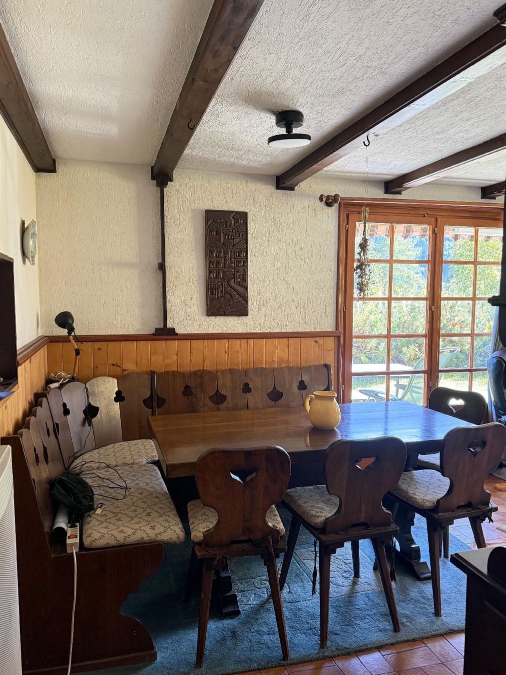 Set di tavolo e panche: Ensemble table, chaises et banc d'angle en bois massif – Usato da Les Marécottes venduto da Tom.fox 3