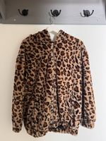 Kuschelige Leo-Felljacke, Gr. M, warm für den Winter 45