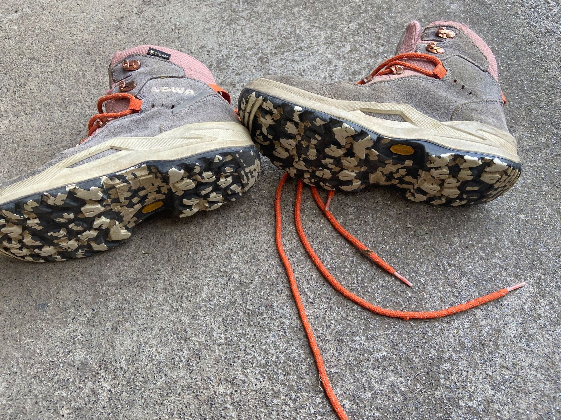 Lowa Chaussures filles: Wanderschuhe Gr. 36 – D'occasion à Windisch par Salat8 1