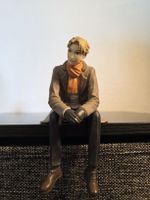 Spy x Family Loid Forger Figur sitzend