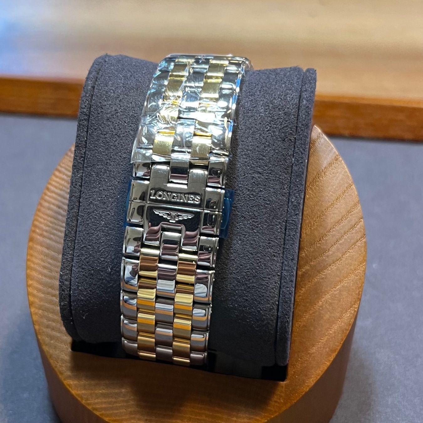 Longines Orologi: Longines Flagship Day-Date Automatic L4.899.3 – Usato da Carouge GE venduto da Watchaser 4