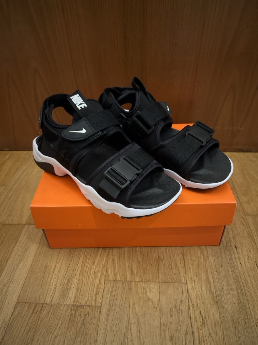 Nike Scarpe da donna: Damen | Nike Canyon Sandal Gr.38 – Nuovo e nell'imballaggio originale da Basel venduto da SimpleE