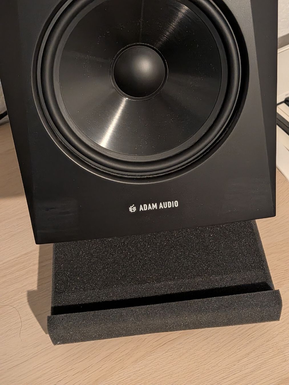Adam Audio Haut-parleurs: 2x Adam Audio T8V + isolation foam – Neuf (Voir description) à Oberrohrdorf par yansei 2