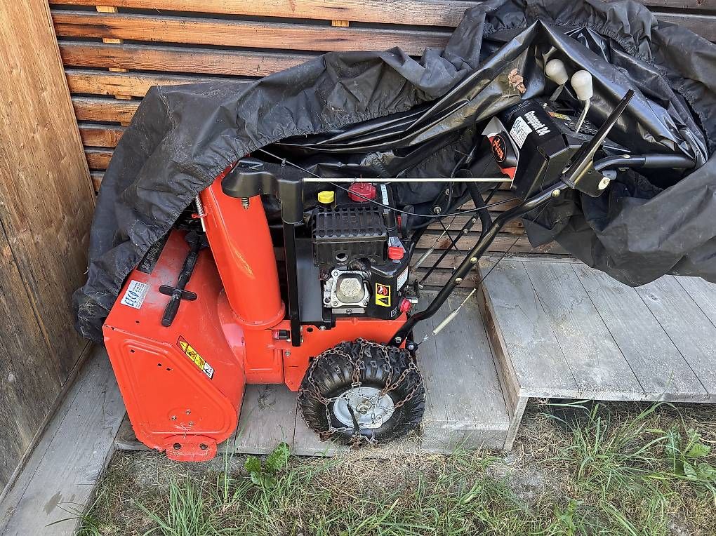 Toutes les machines: Fraise à neige , tondeuse, débroussailleuse  – D'occasion à Ardon par Azurreka