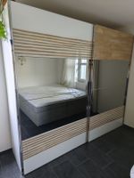 Schwebetürenschrank Holzoptik mit Spiegel