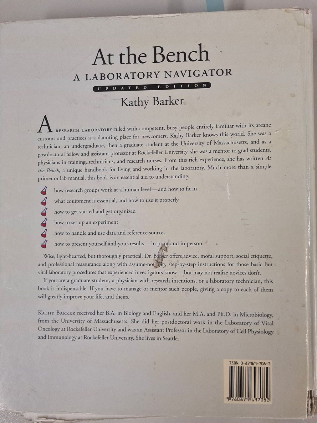 Bücher: Kathy Barker "At the Bench: A Laboratory Navigator" – Gebraucht aus Zürich von ste_sk6k 1