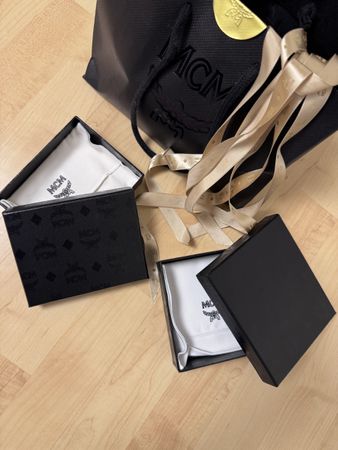 MCM Tasche mit Box und Band neuwertig