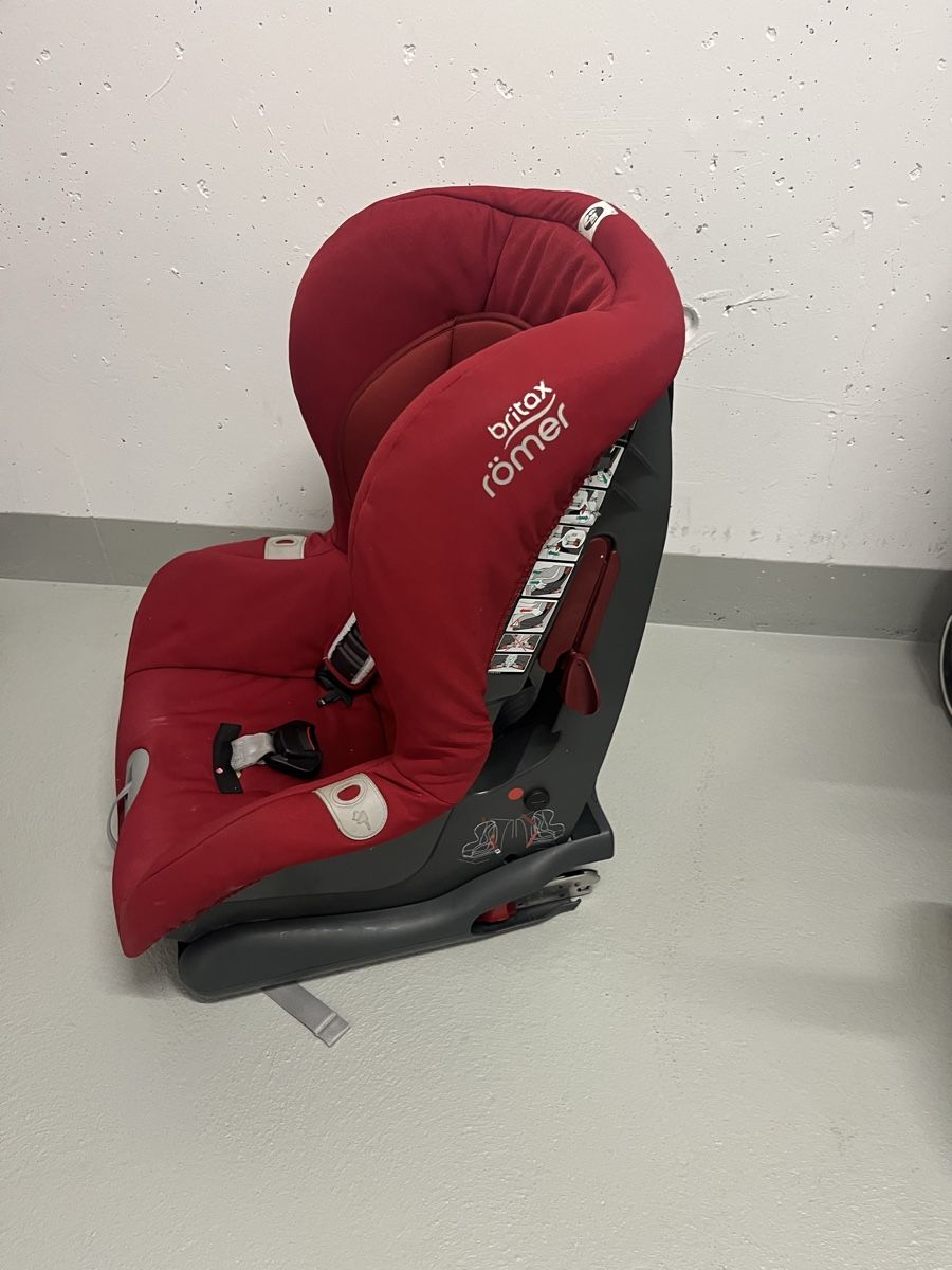 Britax Römer Auto-Kindersitze: Römer Autositz – Gebraucht aus Bülach von Adilara 1