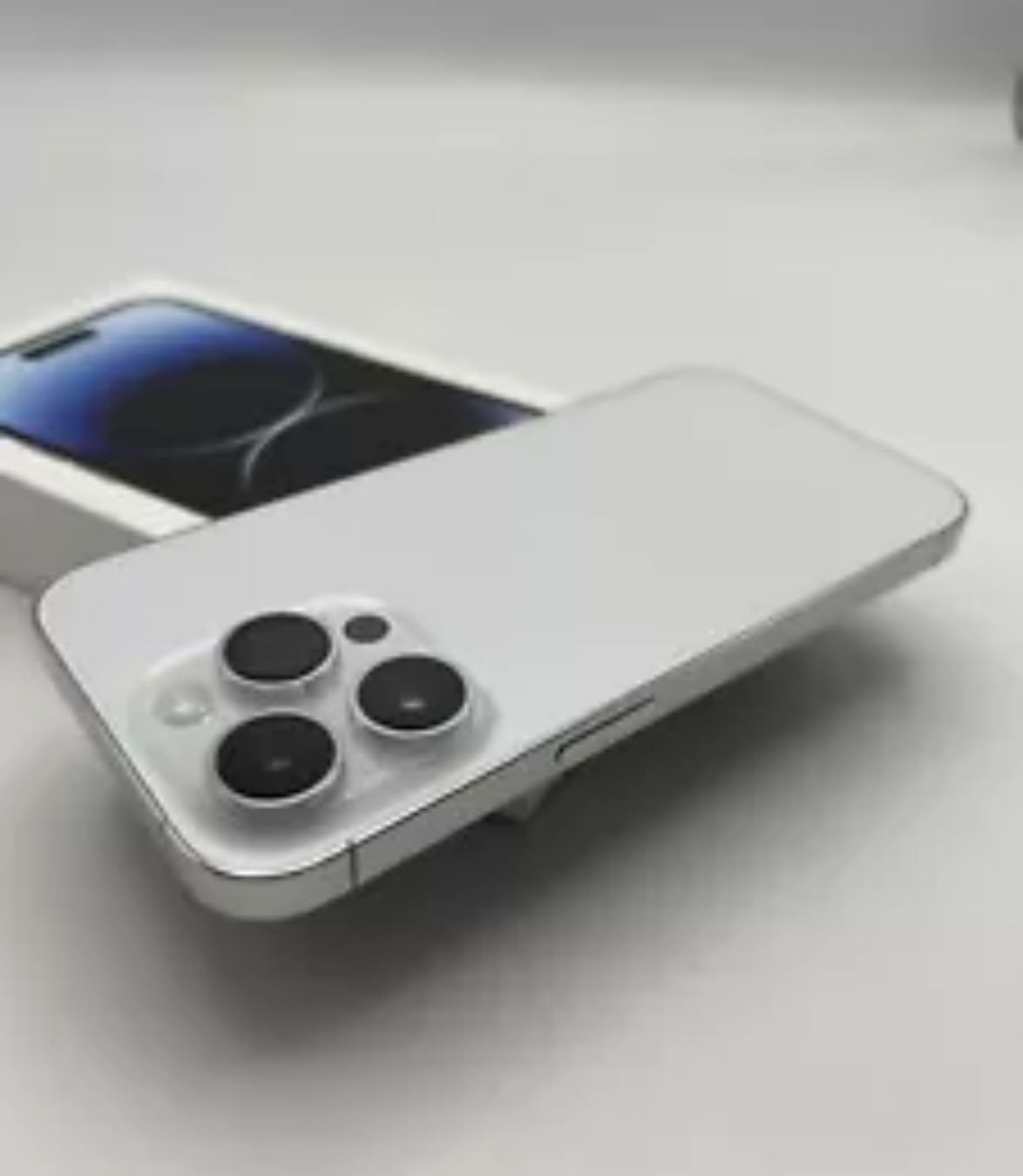 Apple Telefoni cellulari / Smartphones: Apple iPhone 14 Pro  / 128GB / Akku 100% – Usato da Luzern venduto da Waince786 1