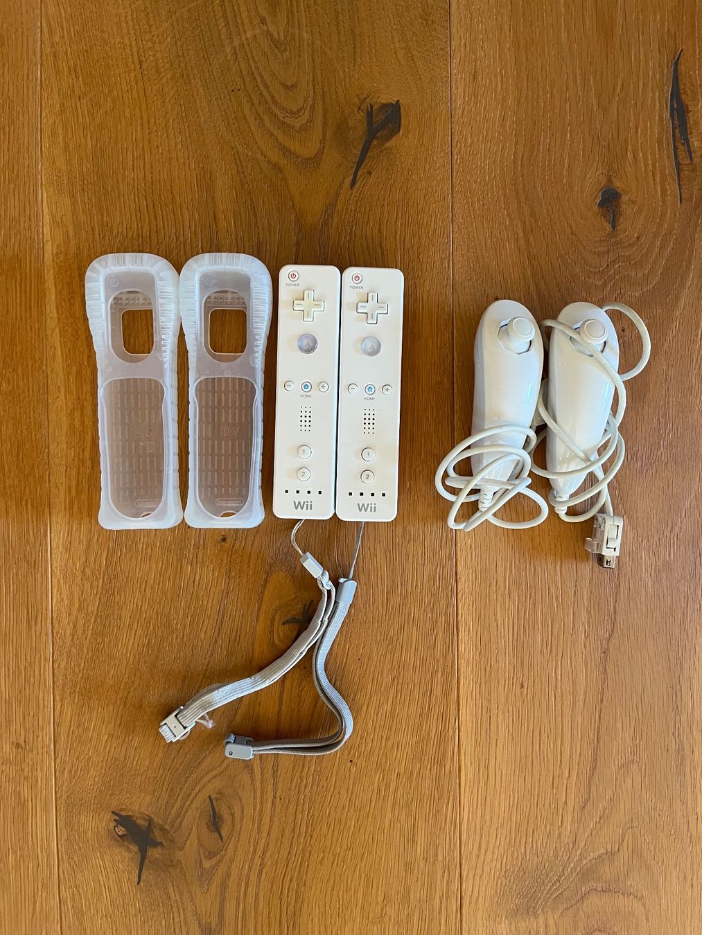 Nintendo Controller: Nintendo Wii Controller Set – Usato da Düdingen venduto da Valu007