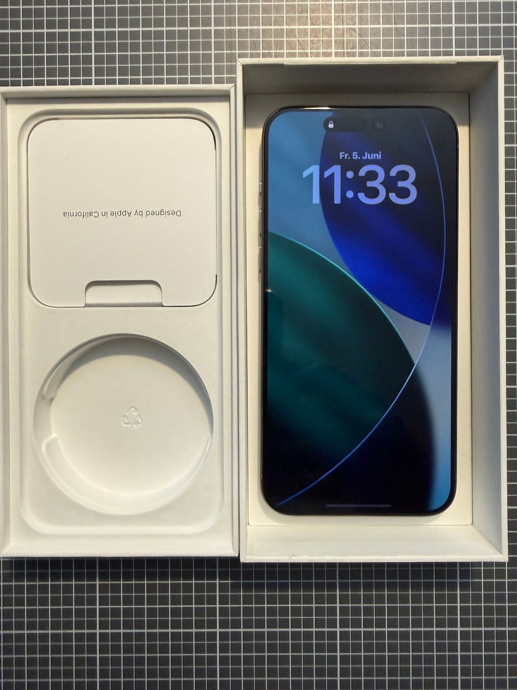Apple Telefoni cellulari / Smartphones: iPhone 15 Pro Max / 512 GB – Usato da Wallisellen venduto da Flying_alphorn