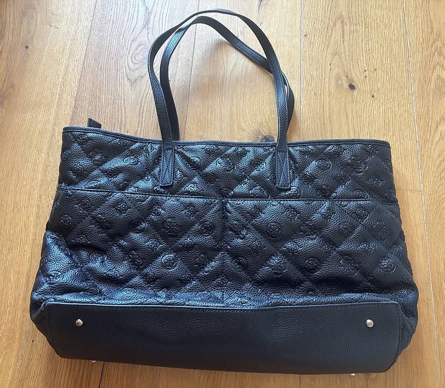 Borse da donna: Guess Handtasche (Original) – Usato da Unterseen venduto da Pascale_92 1