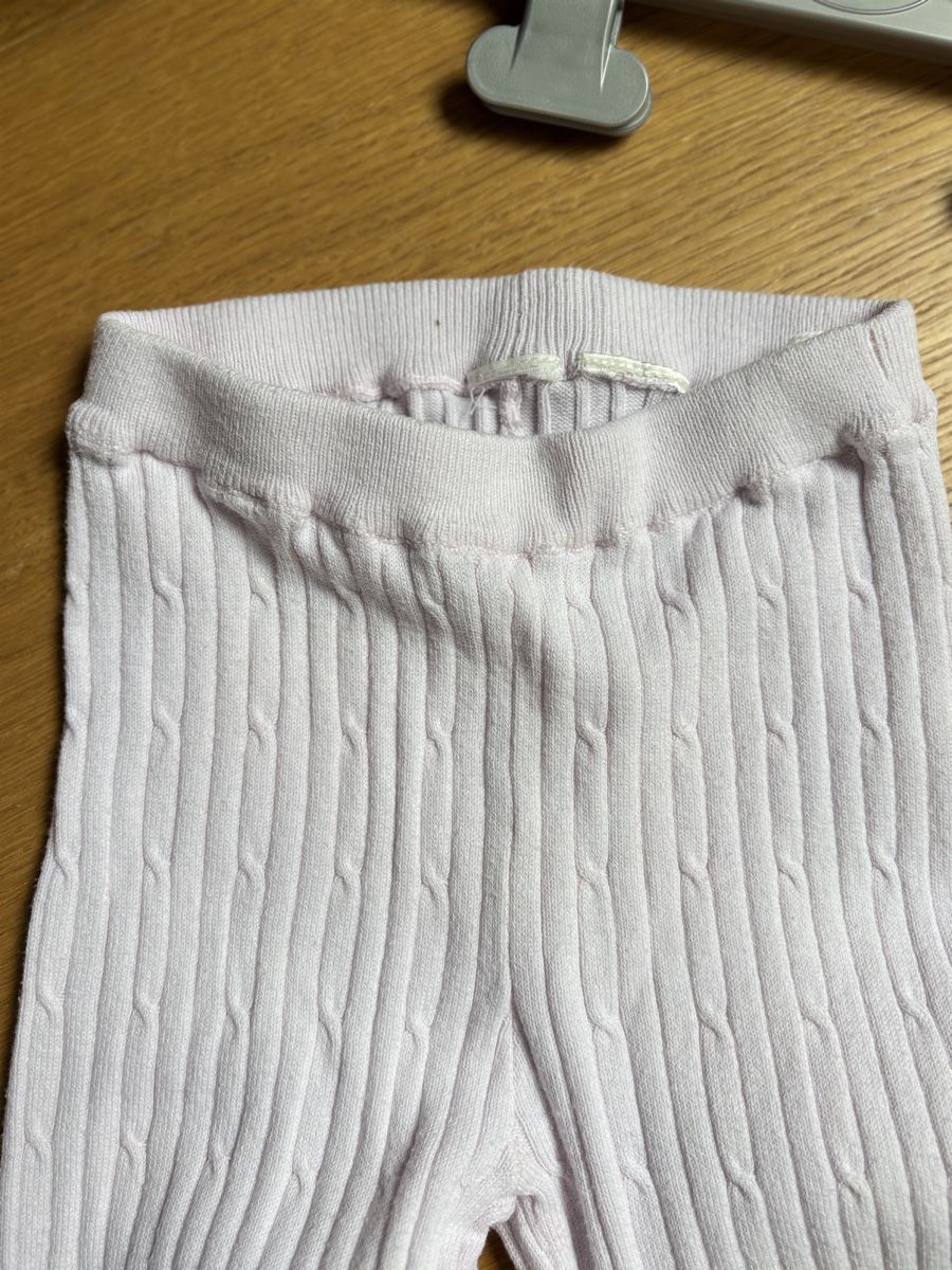 Hosen: Legging rose maille torsadée 18 mois - 81cm – Gebraucht aus Founex von ari_2gt7 2