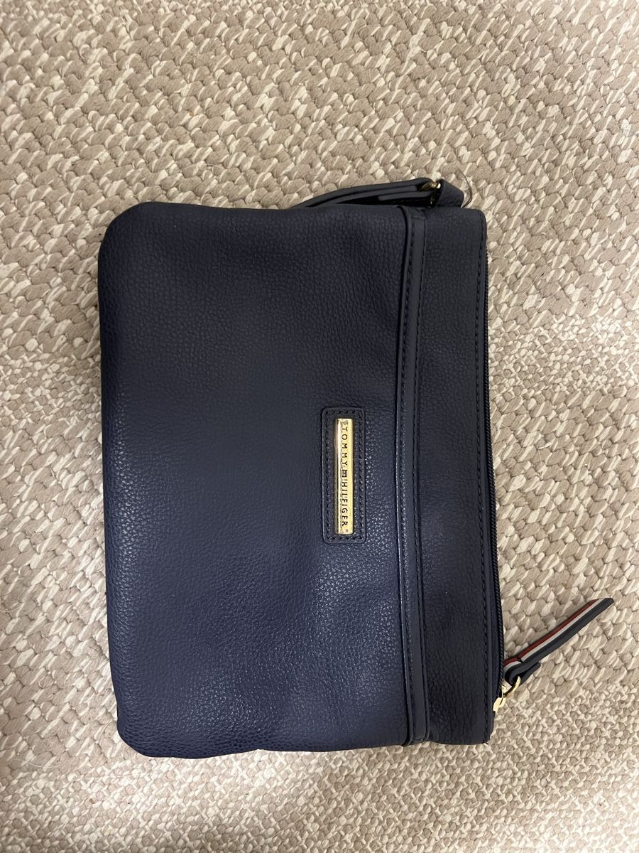 Tommy Hilfiger Borse: Hand Tasche (Clutch) – Usato da Thalwil venduto da and_nb7r