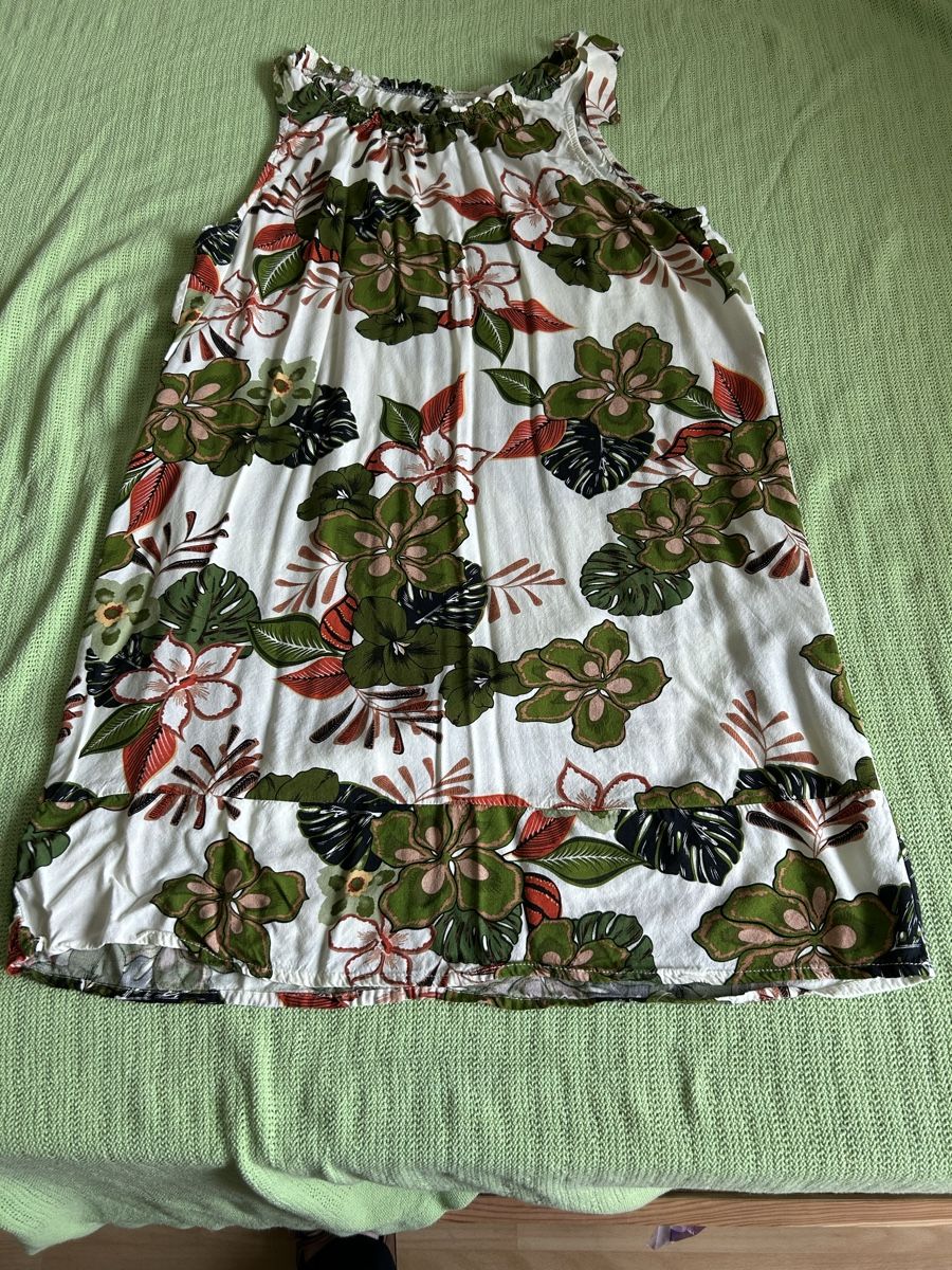 Kleider: Schickes  Sommerkleid – Gebraucht aus Rüti ZH von Masken
