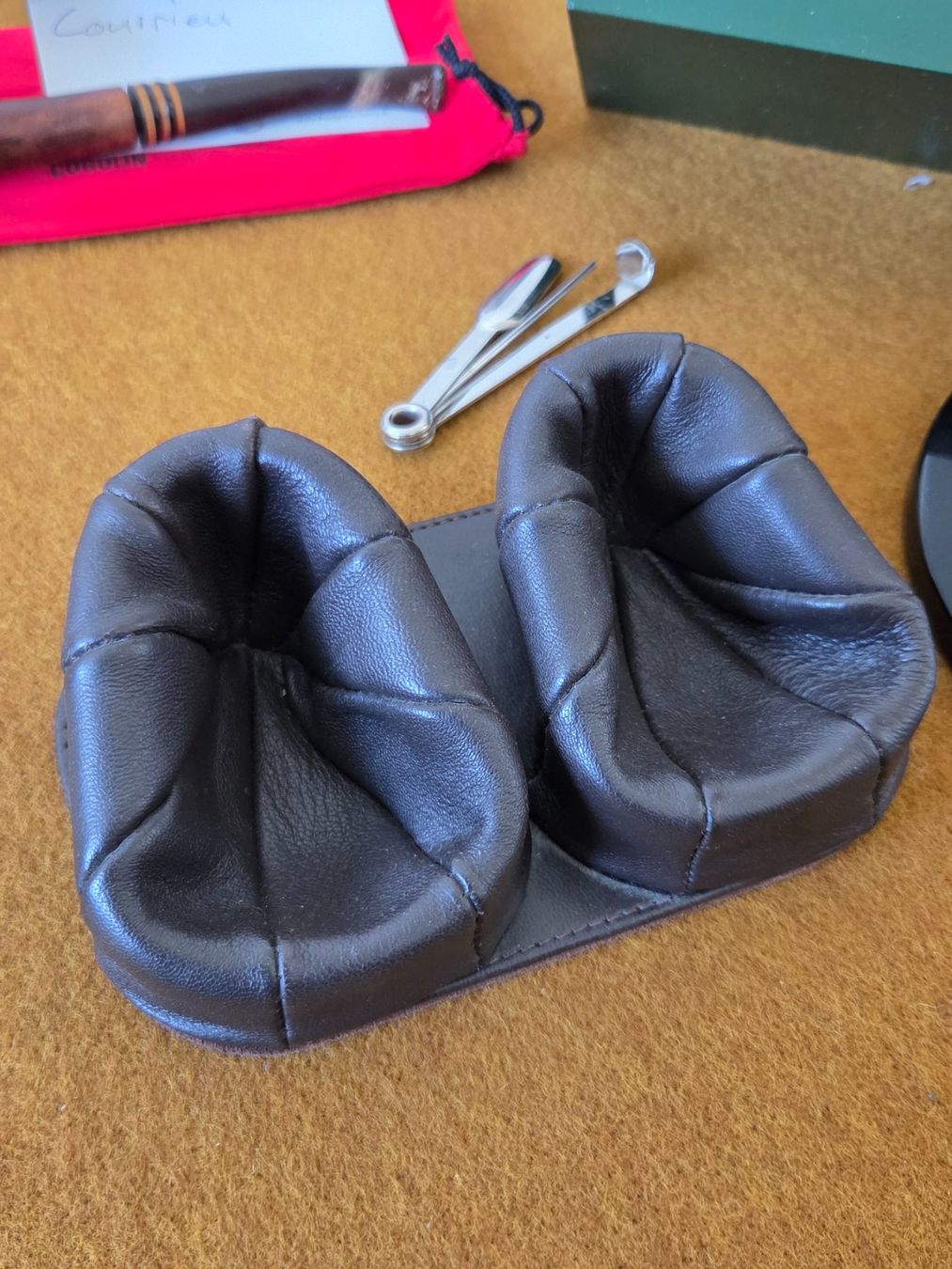 Pipe & Accessori: 4 Pfeifen im Set inkl. -Halter – Usato da Hünenberg venduto da pma_dm5g 6