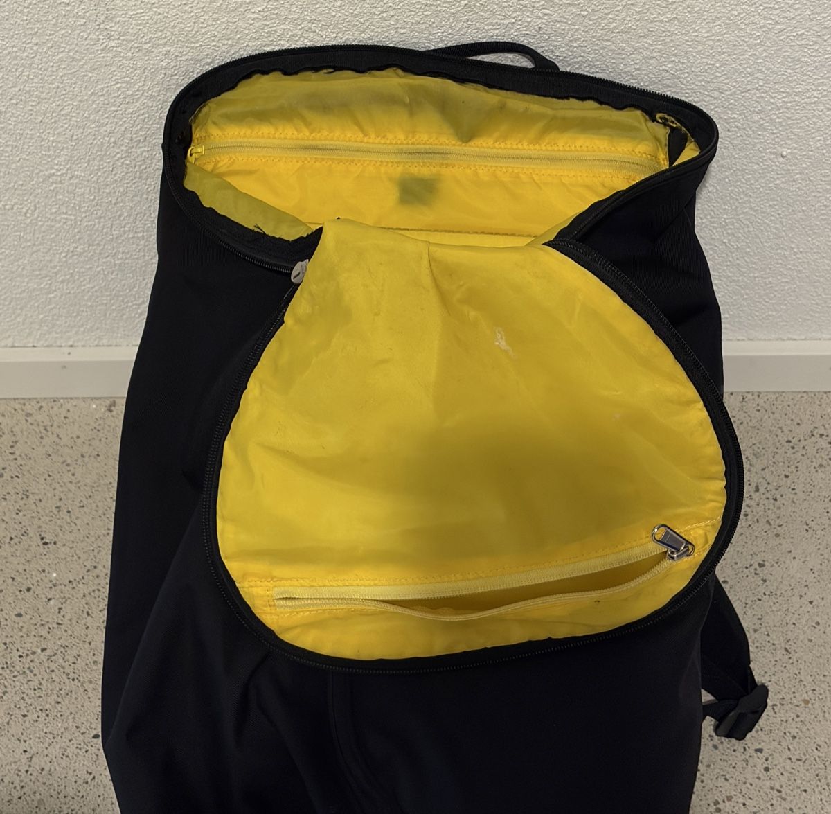 Zaini: INDIZ Rucksack schwarz – Usato da Zürich venduto da Lluethi 6
