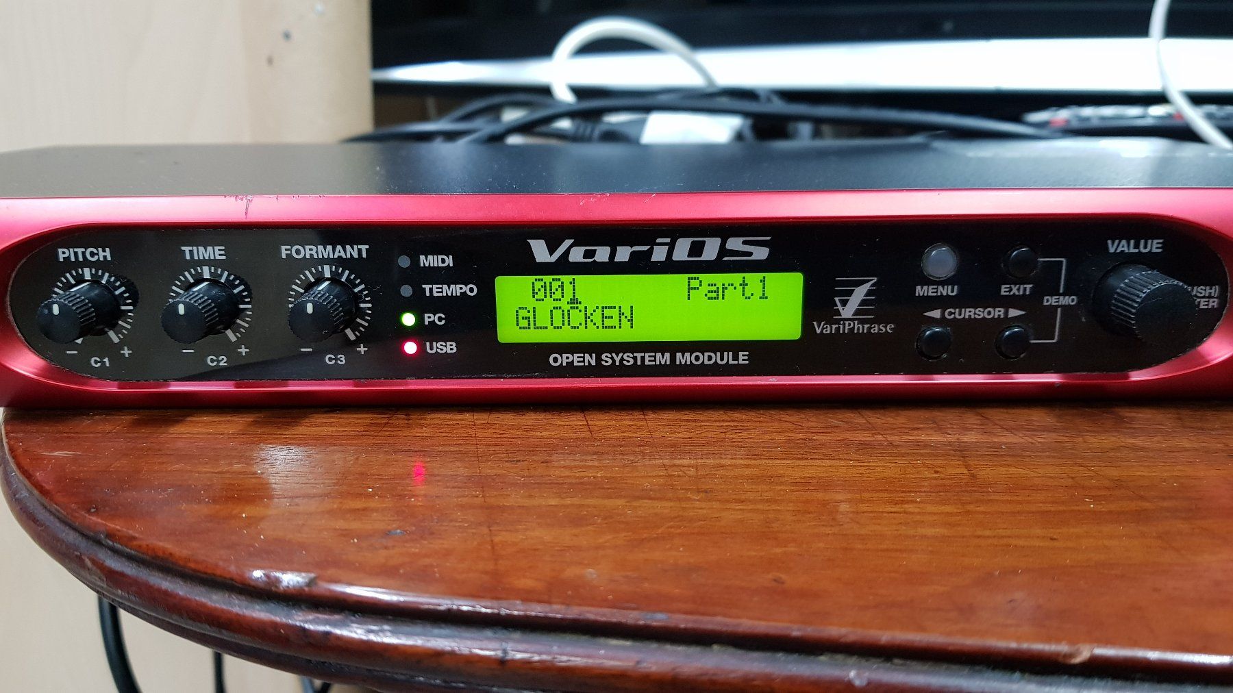 Musikinstrumente: Roland VariOS Open System Module mit Notebook – Gebraucht aus Herisau von Musikfestival