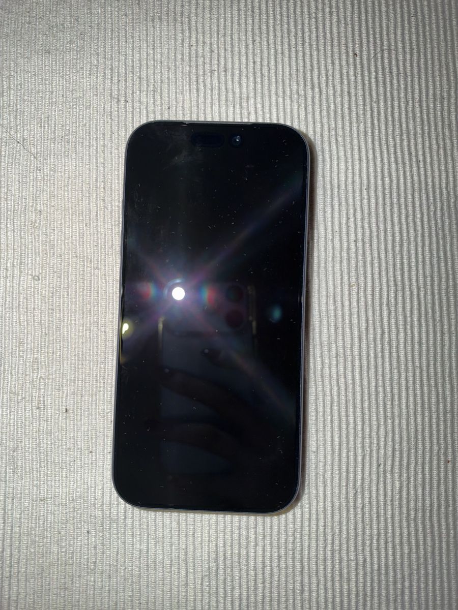 Apple Telefoni cellulari / Smartphones: Iphone 18 Pro 256GB Darkblue – Nuovo (secondo la descrizione) da Grenchen venduto da bruetsch_leonie. 1