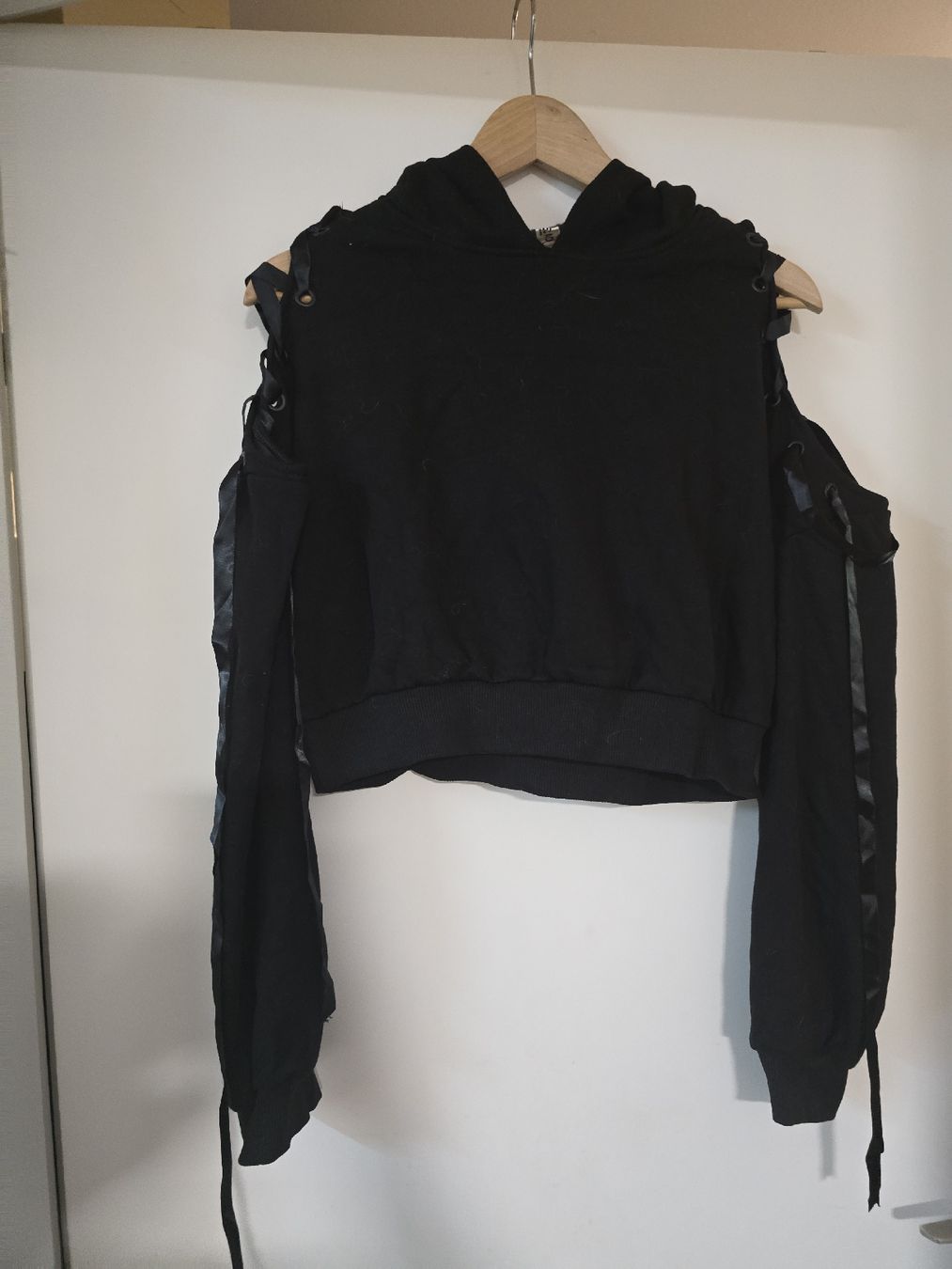 Pullover & Sweatshirts: Kapuzenpullover schwarz Grösse S  – Gebraucht aus Bülach von Cat_2.5