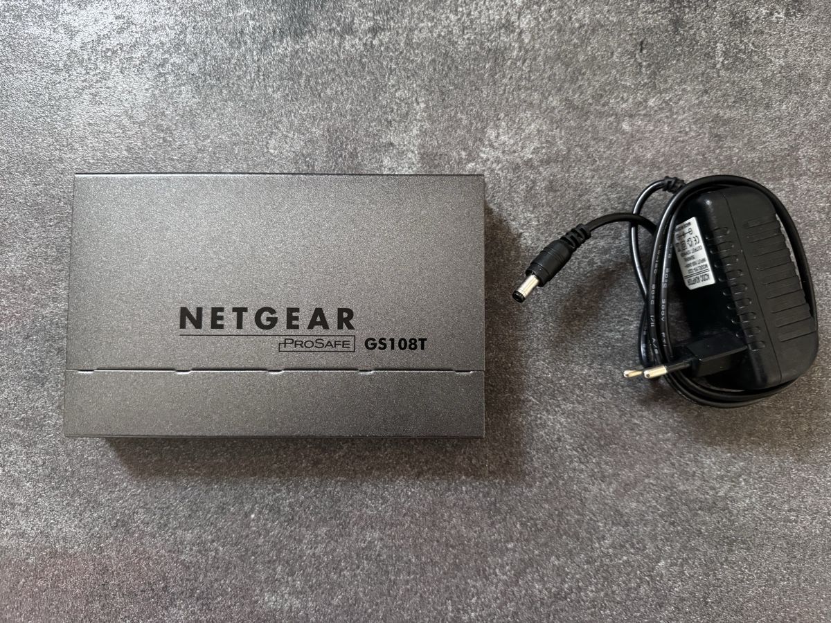Hub & Switch: Netgear GS108T v2 – Usato da Bern venduto da iho_9j96