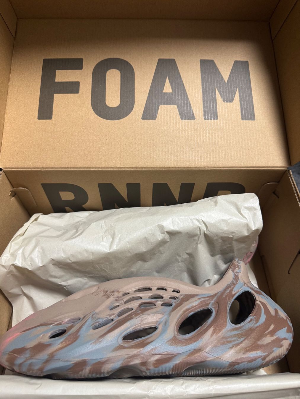 Adidas Scarpe da uomo: Yeezy Foamrunner mx Sandgrau – Nuovo e nell'imballaggio originale da Wollerau venduto da Marion_Jarno 1