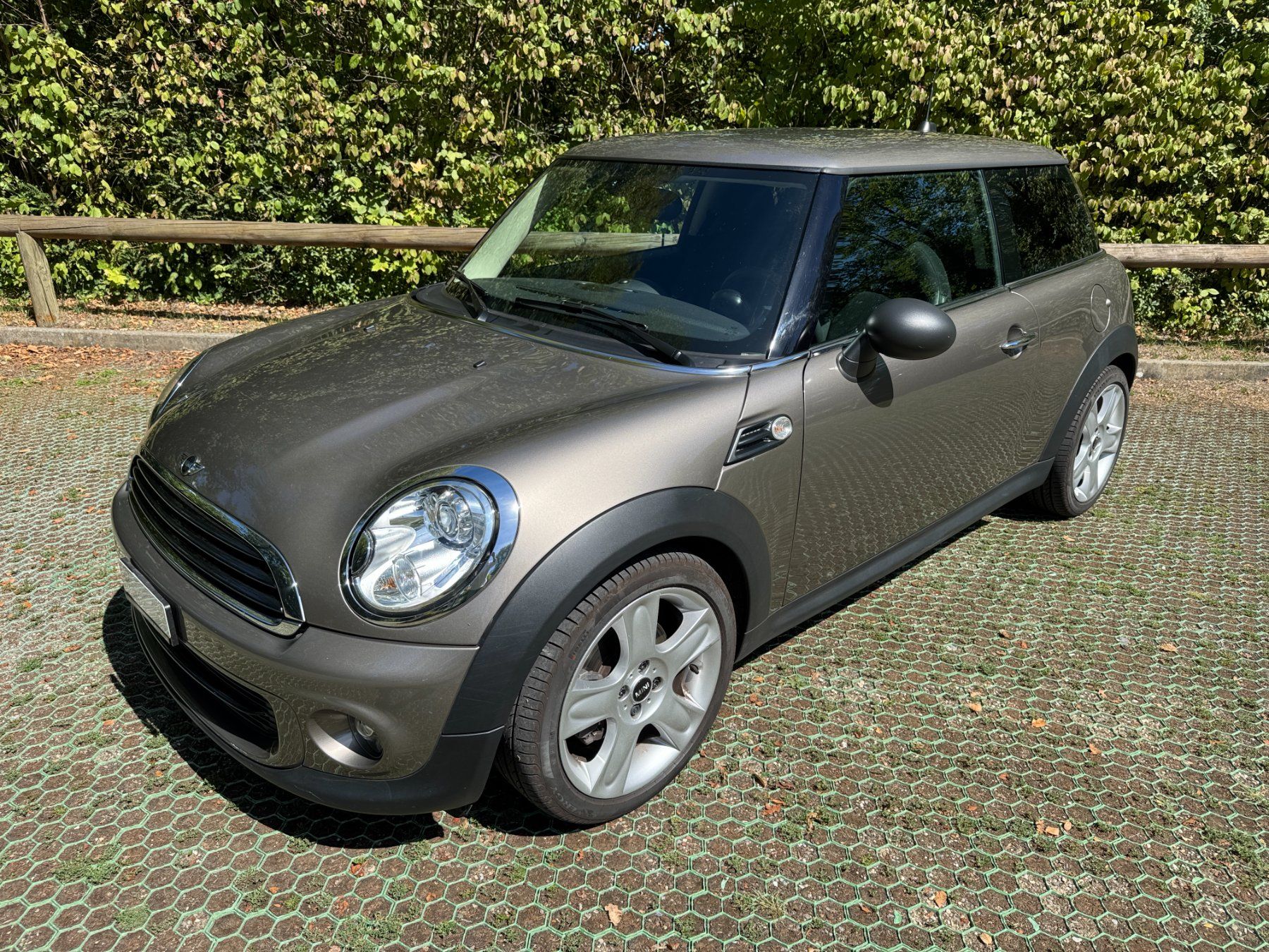 Mini Autos: MINI One R56 – D'occasion à Onex par Las_tjf9
