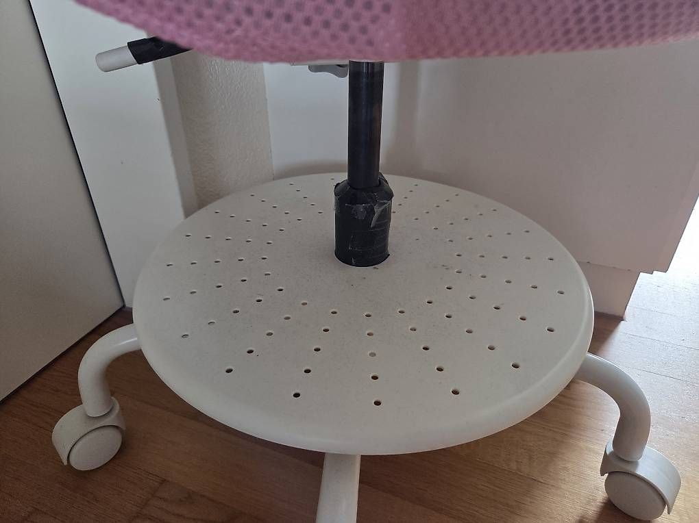 Sedie: Ikea Kinder Schreibtischstuhl – Usato da Kriens venduto da Sally2424 3