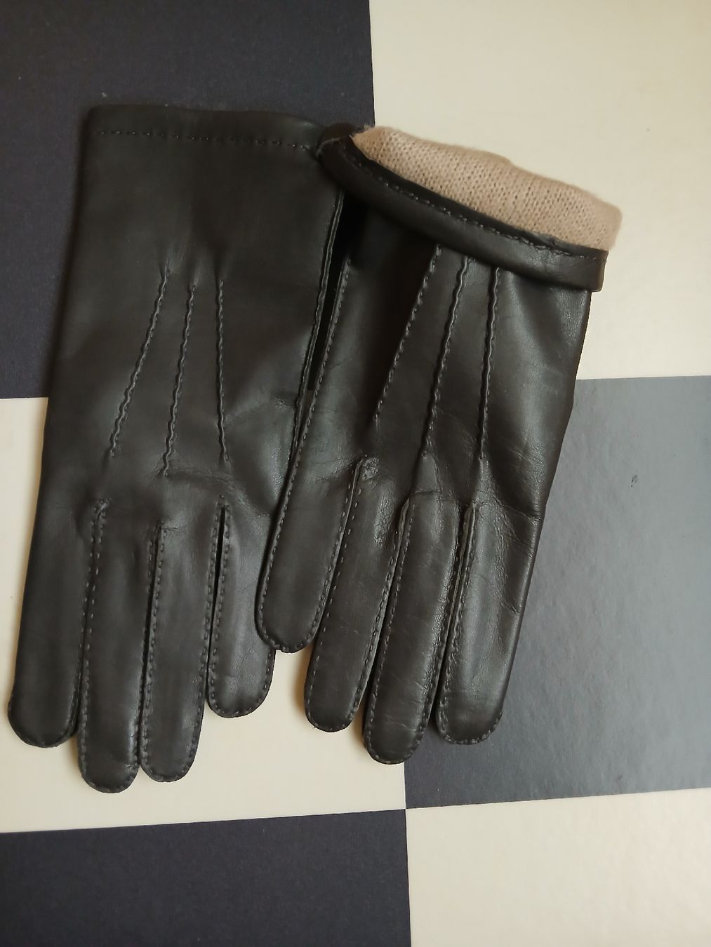Guanti & manicotti: Schicke Lederhandschuhe, Grösse 8.5 - Winter Accessoire! – Nuovo (secondo la descrizione) da Kleindöttingen venduto da Christina22 4