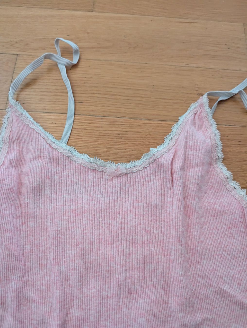 Top: 2er Set: Tops mit Spitze, Grösse XS, – Usato da Zug venduto da vik_8fdf 1