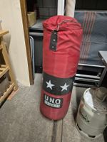 Boxsack U.N.O. Sports rot mit Kettenaufhaengung gebraucht