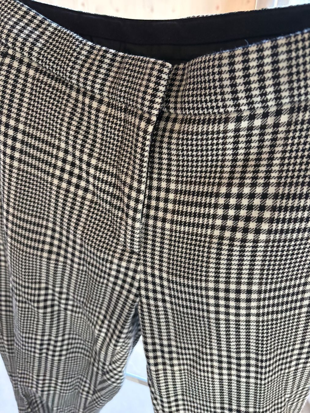 Burberry Pantaloni: Burberry Stoffhose schwarz weiss – Nuovo e nell'imballaggio originale da Romont BE venduto da n.gfeller 1