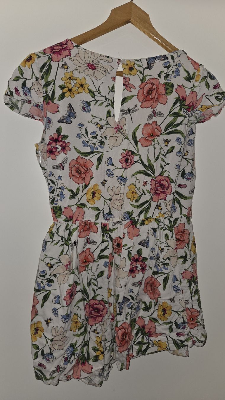 Hollister Jumpsuits: Hollister Sommer Einteiler, Blumenmuster, Grösse M – Gebraucht aus Courgevaux von mel_v6qd 1