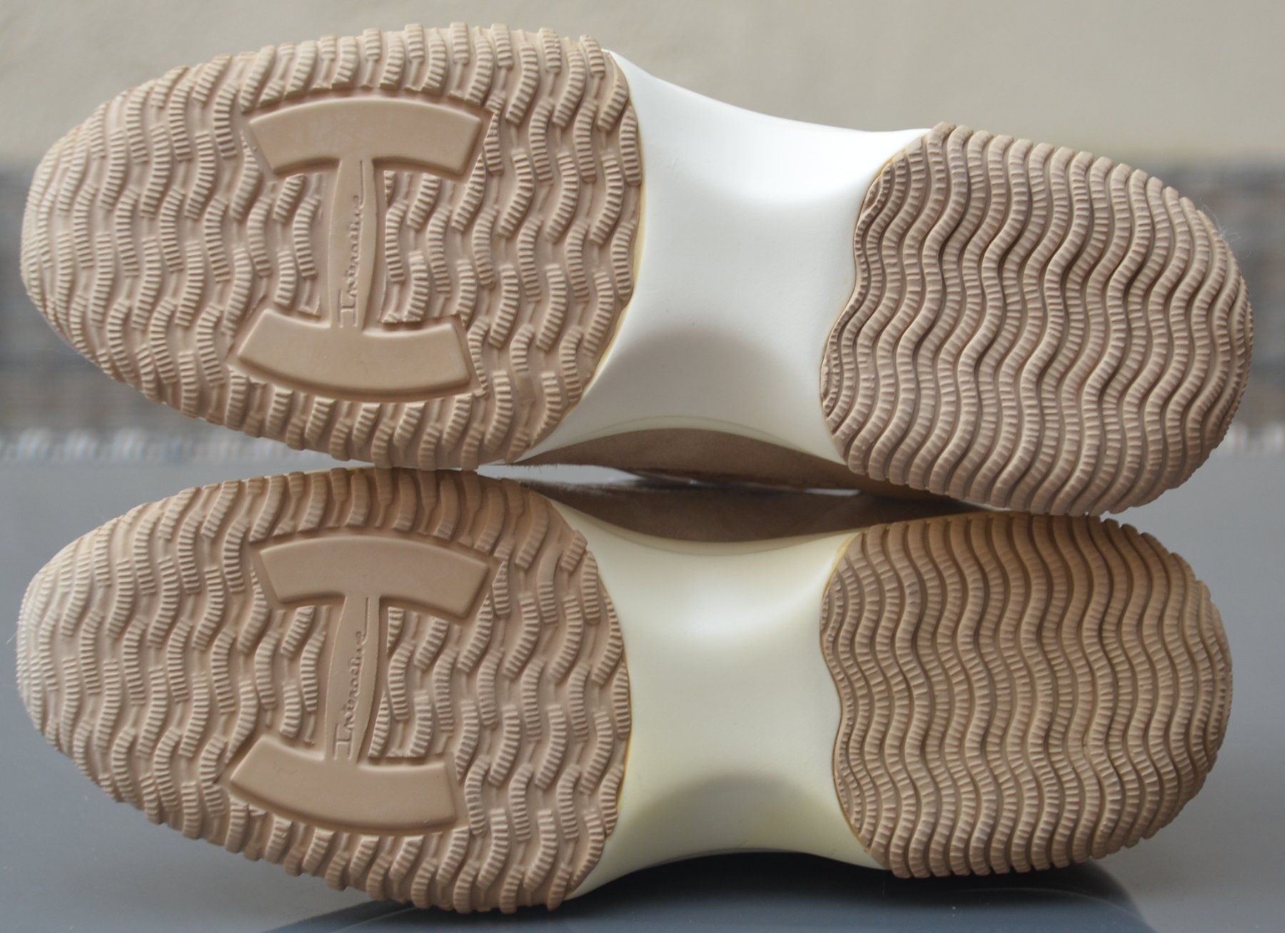 Hogan Scarpe per ragazze: Hogan Sneakers  .35 – Nuovo (secondo la descrizione) da Collonges venduto da arashee 6