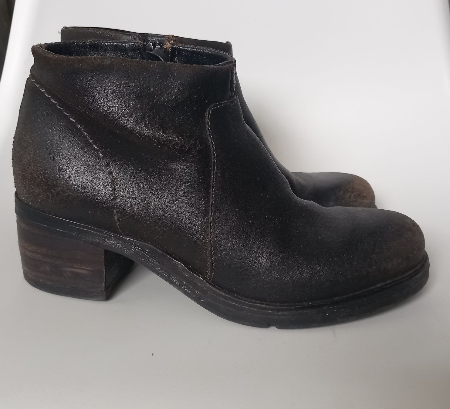 Chaussures femmes: Stiefelette Damen gr.39 – D'occasion à Zuchwil par sloma80