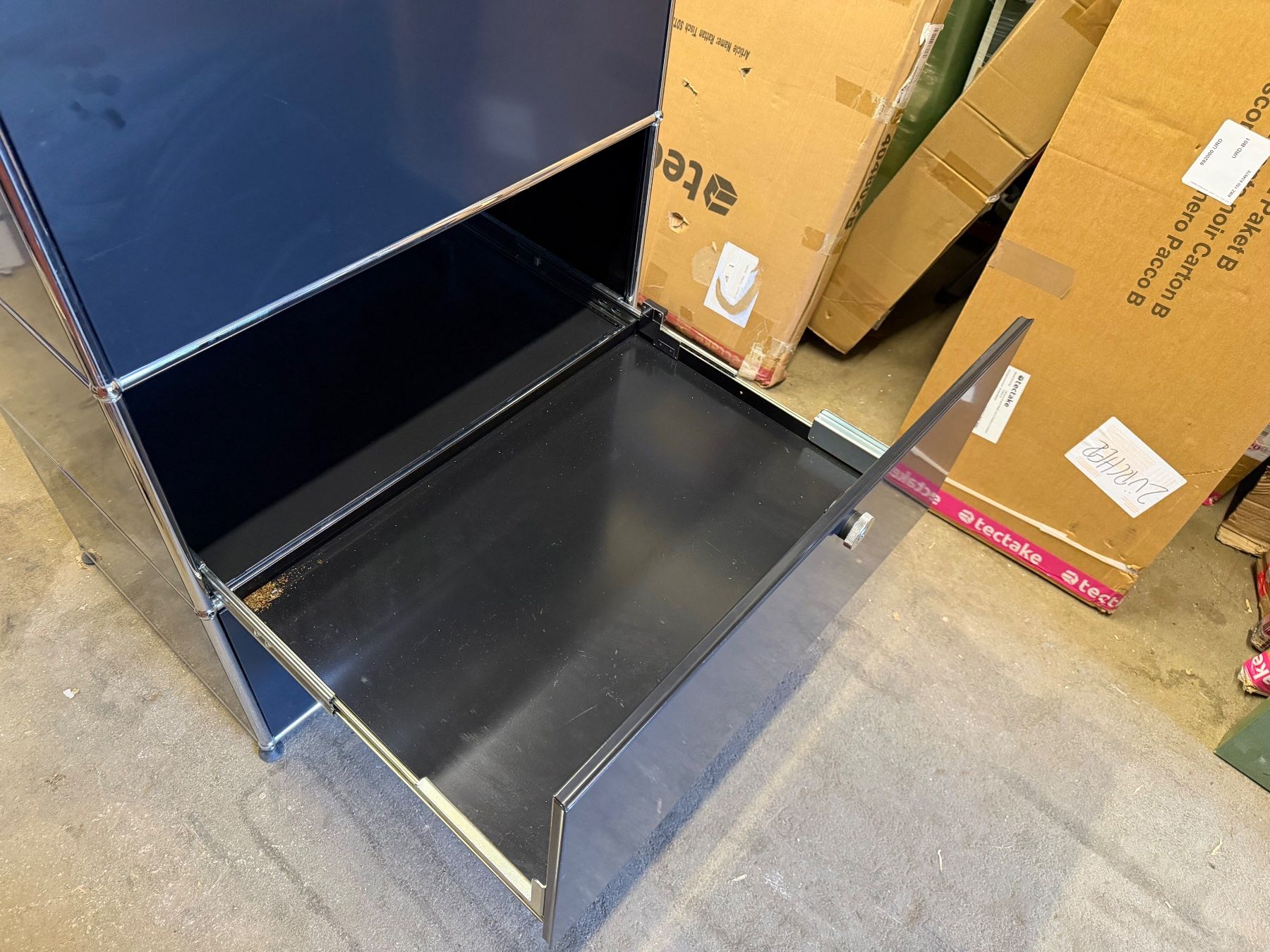 USM Scaffali: USM Haller schwarz, gebraucht, 3 Fächer, mit Chromfüsse – Usato da Necker venduto da liq24 6