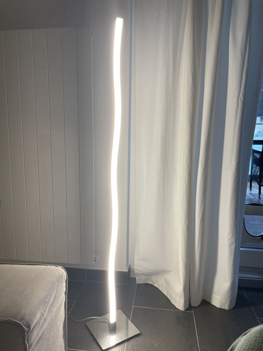 Lampade: Designer Stehlampe Chrom gebogen modern LED – Usato da Visp venduto da Stebar1966 2